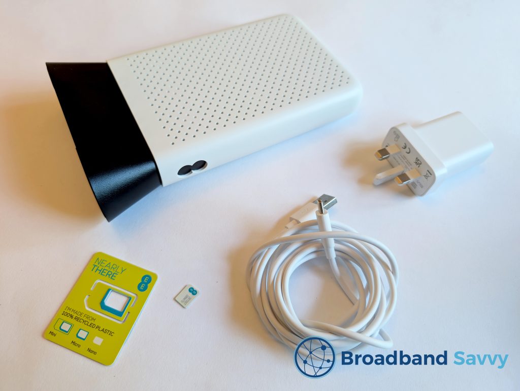 EE Smart 4G Hub with box contents.