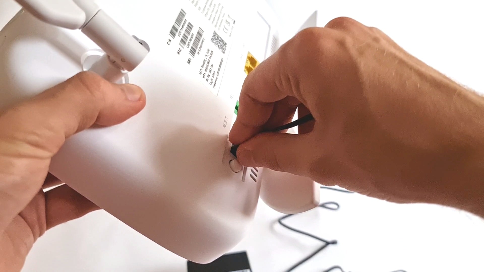 Three 4G Plus Hub Review Is The 3 4G+ Router Any Good?