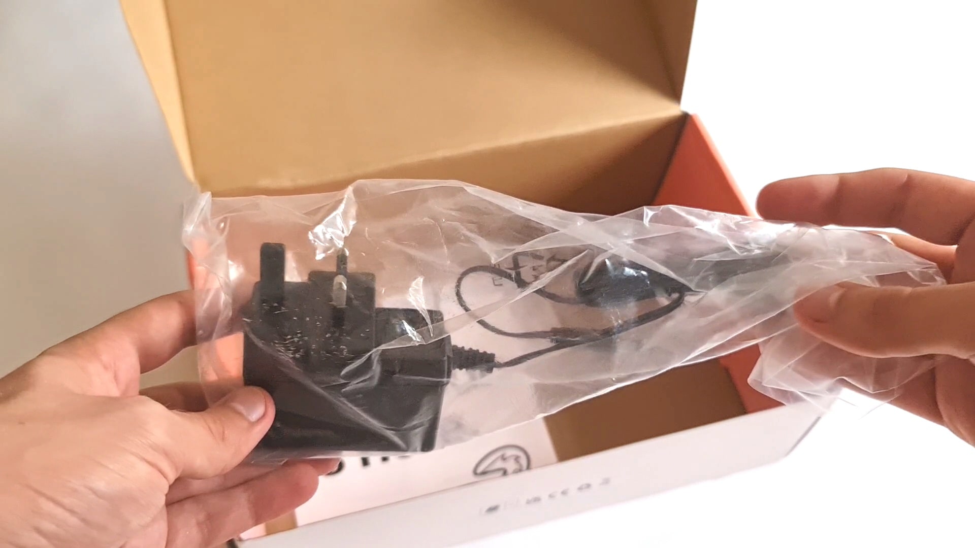 Three 4G Plus Hub Review Is The 3 4G+ Router Any Good?