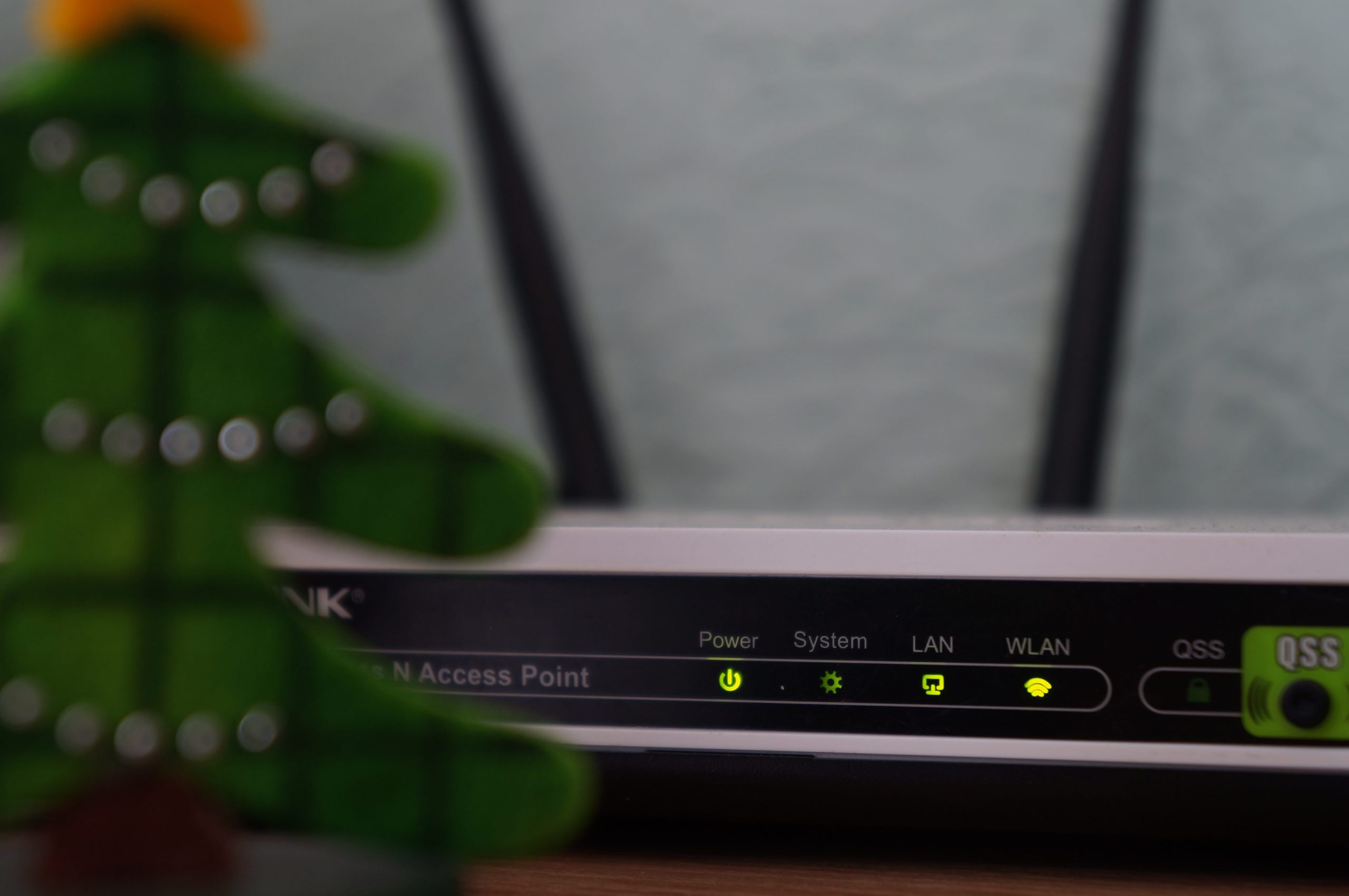A WiFi broadband router.